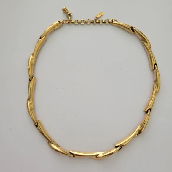 Vintage Monet Statement Necklace Choker Liquid Flow Links Gold Tone Retro 15-18" - Picture 4 of 9